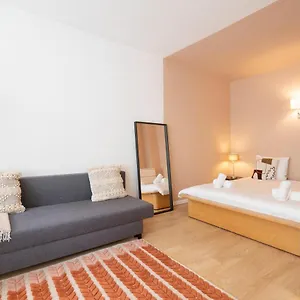  Apartment Theaterstudio 1 Belgien